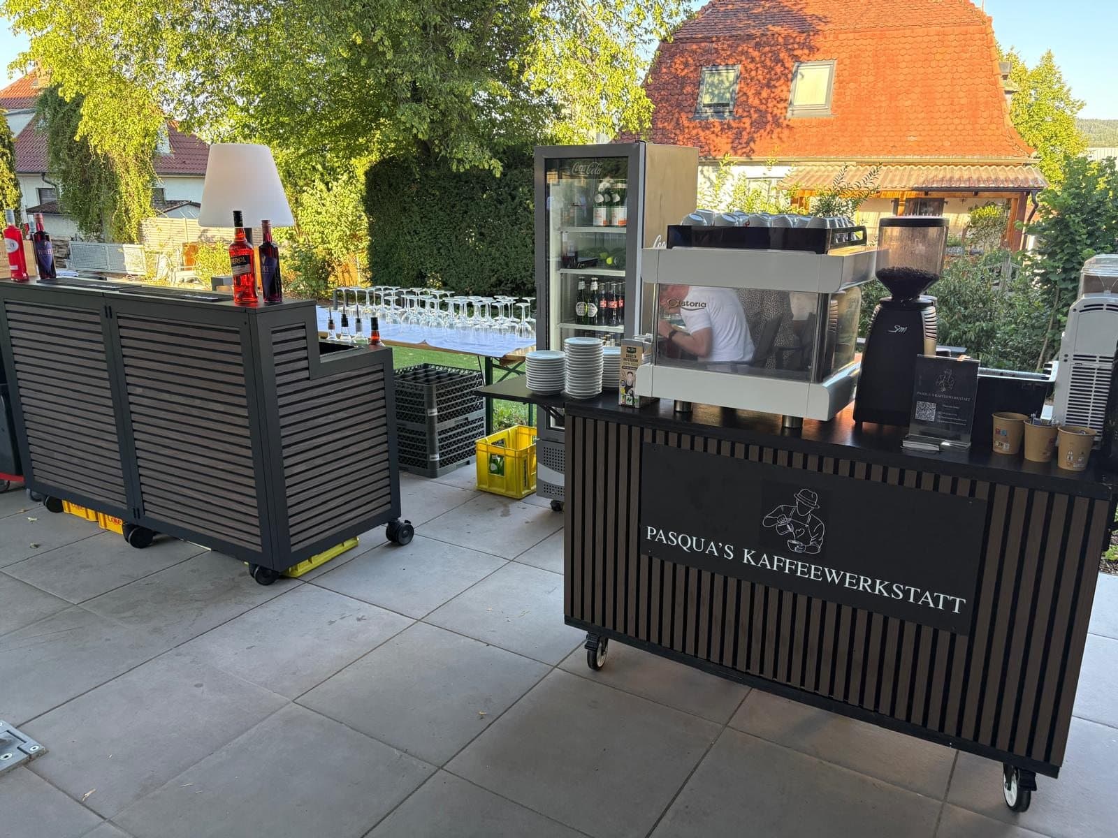 Aufgebaute mobile Kaffeebar der Kaffeewerkstatt bei einem Event